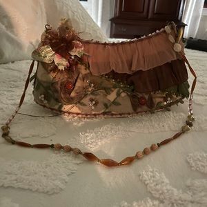 Small beaded,skirted,snap closure Mary Frances collection. absolutely beautiful